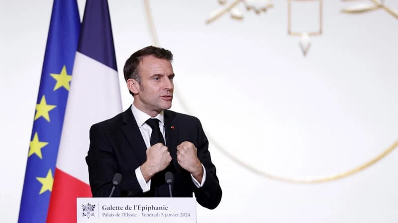 Emmanuel Macron exhorte les Français à reprendre le contrôle de leurs écrans